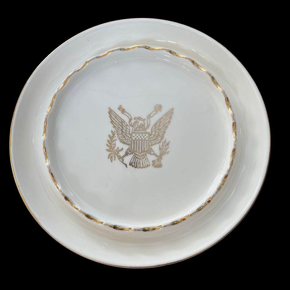 Presidential Seal Eagle Ashtray Large Porcelain White Gold Trim MCM USA Vtg READ